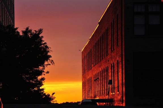 O espetacular pôr-do-sol em Memphis, no Tennessee - EUA